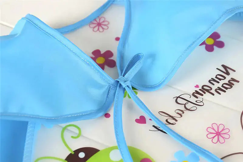 Waterdichte Cartoon Baby Slabbetjes & Boerdoekjes (3+1 Gratis) - BabyEmpire